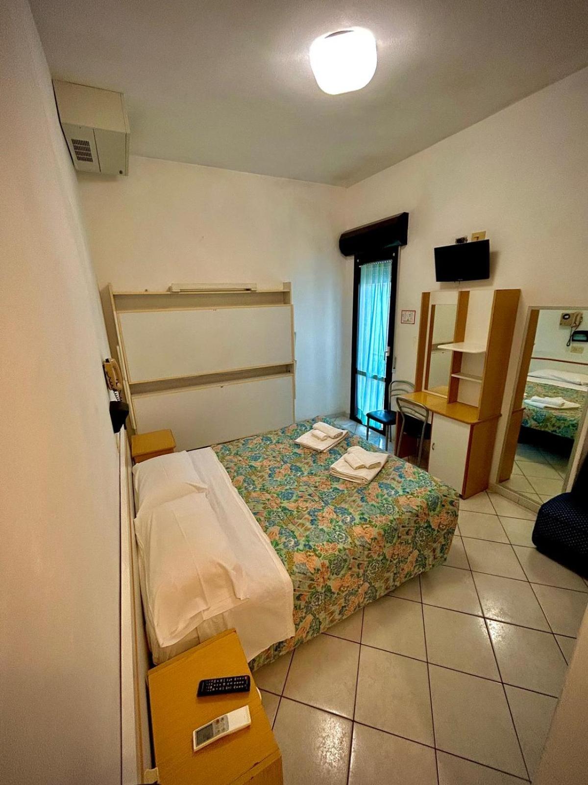 Hotel Sacramora Rimini Exterior photo