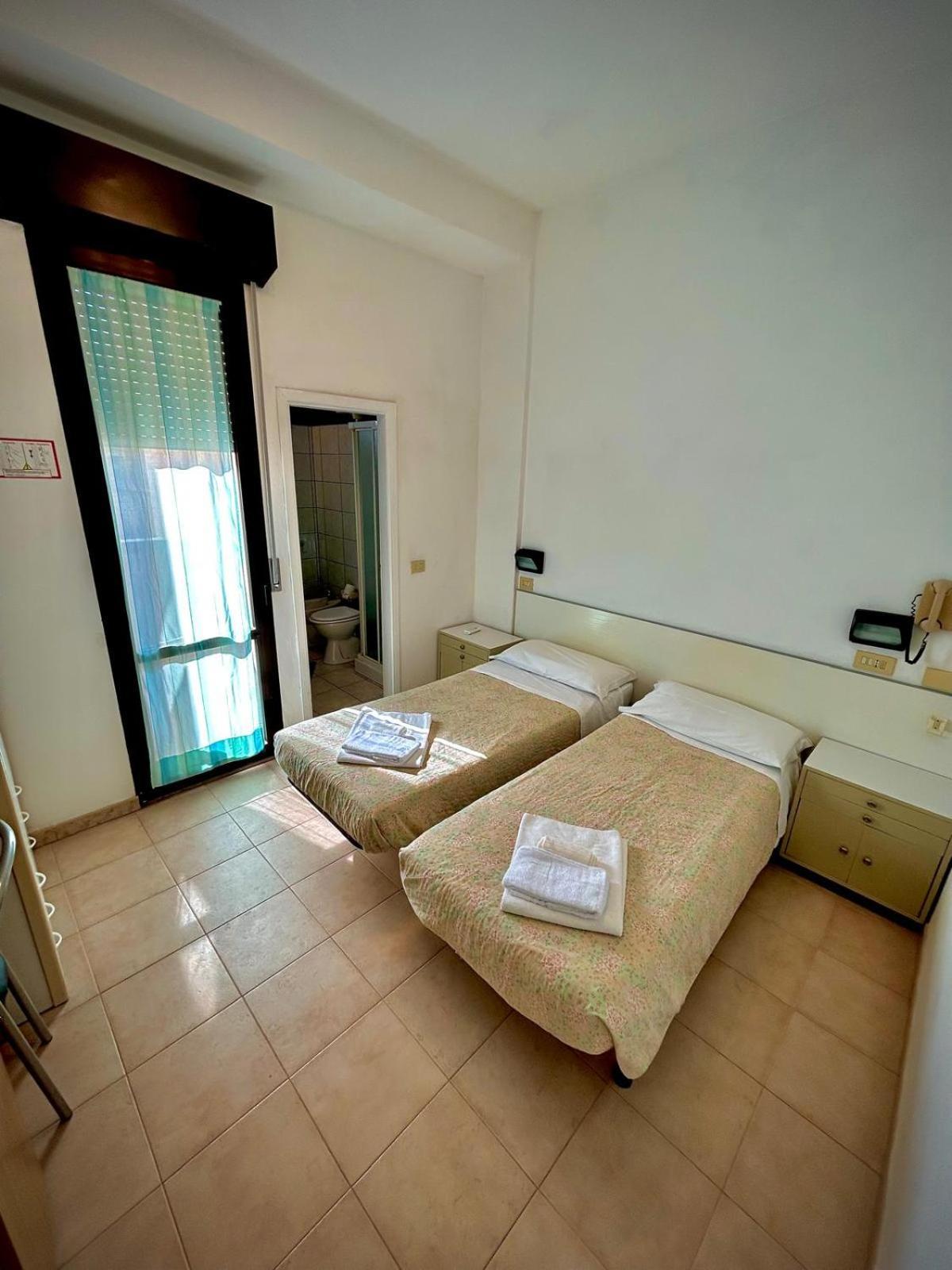 Hotel Sacramora Rimini Exterior photo